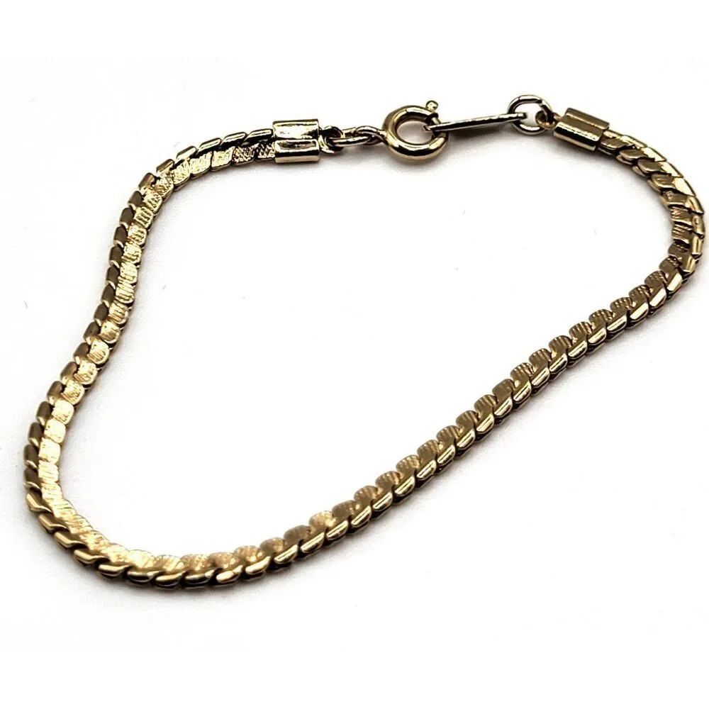 Trifari Vintage goldtone Snakechain Bracelet 6.5in